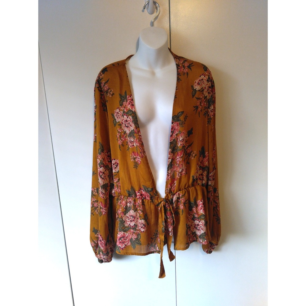 Womens  Floral Tie Front Top Size 2xl Fits XL Boho Cottage Feminine Romantic